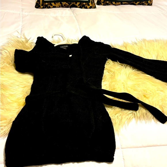 Half Sleeve Sweater, size small! - Picture 3 of 7